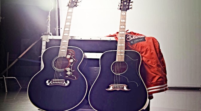Gibson recrea 2 guitarras acústicas de Elvis
